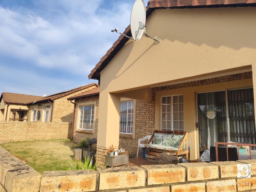 2 Bedroom Property for Sale in Sasolburg Ext 11 Free State